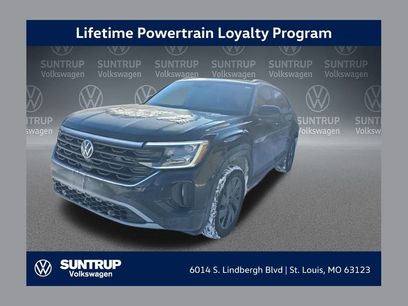 Used 2025 Volkswagen Atlas Cross Sport SE w/ Black Wheel Package