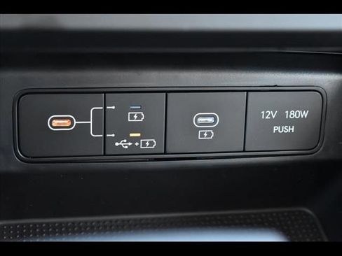 New 2025 Hyundai Tucson SE image 7