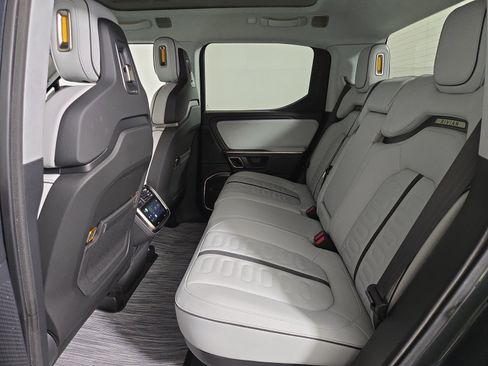 Used 2023 Rivian R1T Adventure AWD/4WD image 21