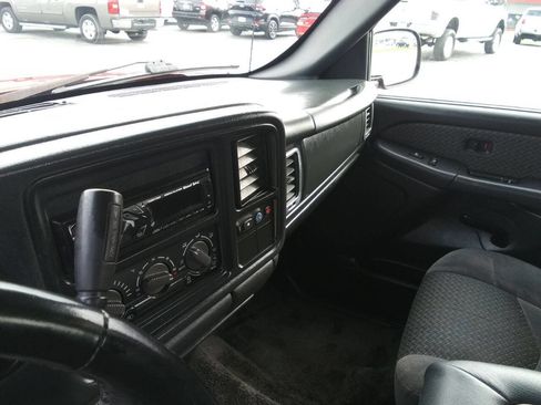 Used 2002 Chevrolet Avalanche 4x4 w/ Convenience Pkg image 20