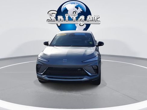 Certified 2025 Buick Envista Sport Touring w/ Convenience I Package image 3