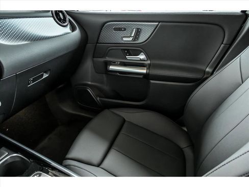 New 2026 Mercedes-Benz GLA 250 4MATIC image 17