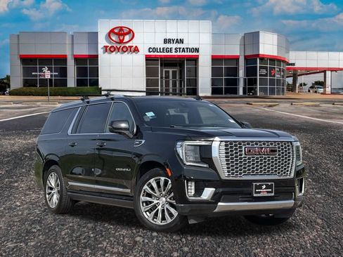 Used 2021 GMC Yukon XL Denali w/ Denali Ultimate Package image 1