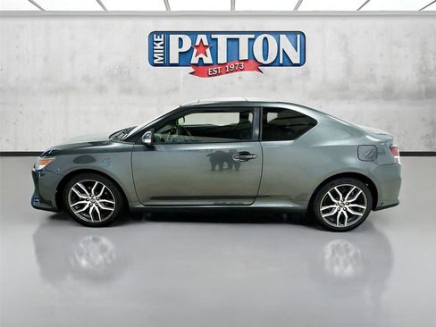 Used 2015 Scion tC image 4