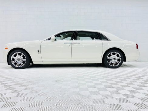 Used 2012 Rolls-Royce Ghost Extended Wheelbase image 2
