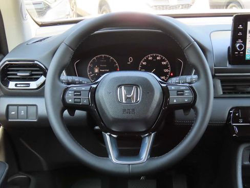 New 2025 Honda Pilot Touring image 19