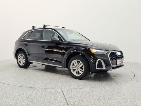Used 2023 Audi Q5 2.0T Premium w/ Convenience Package AWD/4WD image 3