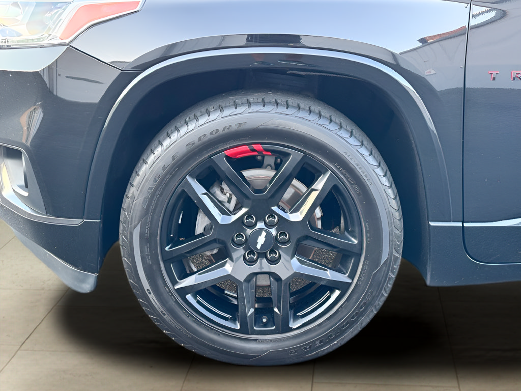 Used 2020 Chevrolet Traverse Premier w/ Redline Edition FWD image 34