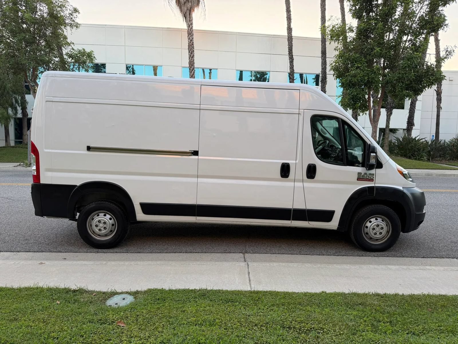 Used 2021 RAM ProMaster 2500 FWD image 4