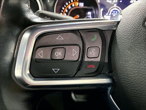 Used 2022 Jeep Wrangler Unlimited Sahara image 11