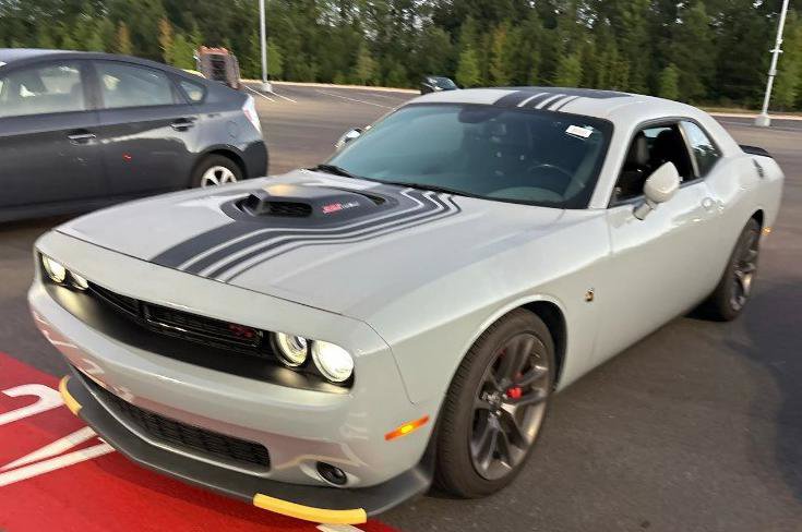 Used 2022 Dodge Challenger R/T Scat Pack w/ Shaker Package RWD image 1