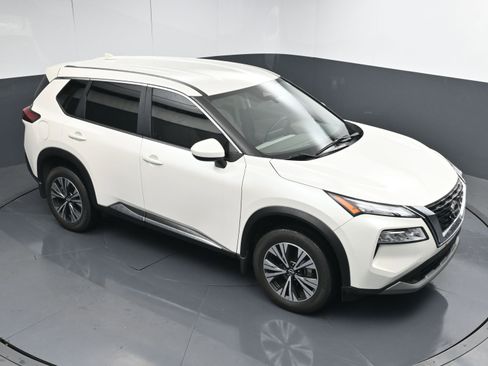 Certified 2023 Nissan Rogue SV image 33