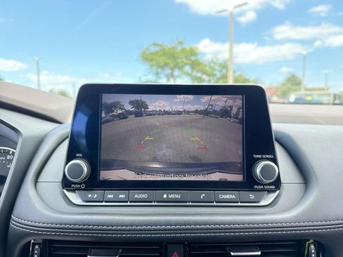 Used 2022 Nissan Rogue SV AWD/4WD image 22