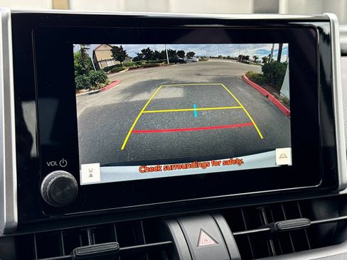 Certified 2025 Toyota RAV4 LE FWD image 28