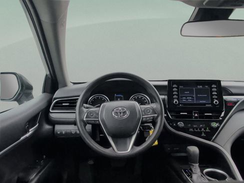 Used 2024 Toyota Camry LE image 33