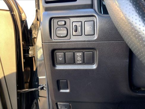 Used 2021 Toyota 4Runner SR5 Premium w/ Moonroof Package RWD image 33