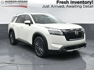 Used 2022 Nissan Pathfinder SL w/ SL Premium Package FWD video 1