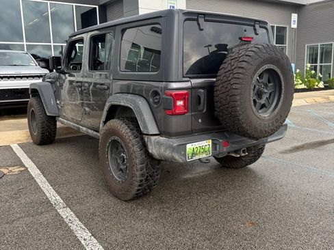 Used 2018 Jeep Wrangler Unlimited Sport S AWD/4WD image 4