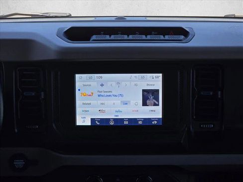 Used 2022 Ford Bronco Wildtrak AWD/4WD image 13