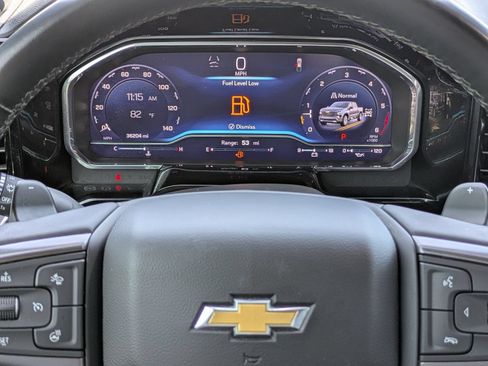 Used 2024 Chevrolet Silverado 1500 High Country w/ High Country Premium Package AWD/4WD image 15