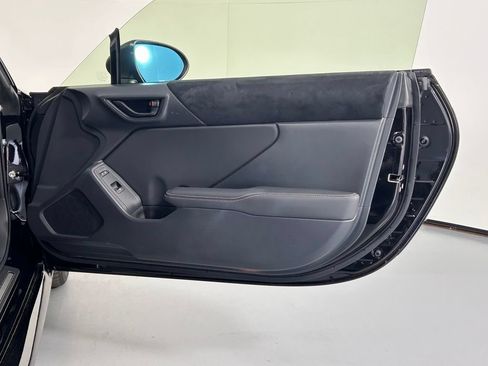 Used 2025 Toyota GR86 Premium w/ Performance Package RWD image 9