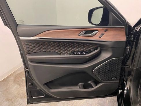 Used 2023 Jeep Grand Cherokee L Summit w/ Advanced Protech Group IV image 26