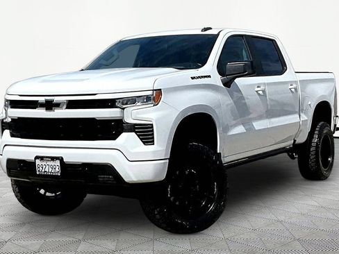 Used 2022 Chevrolet Silverado 1500 RST RWD image 3