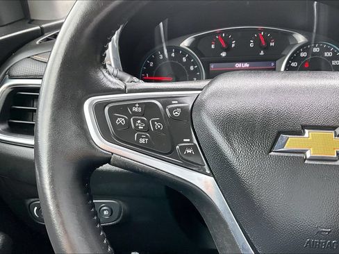 Used 2022 Chevrolet Equinox Premier AWD/4WD image 11