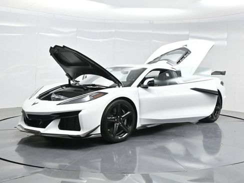 New 2025 Chevrolet Corvette Z06 w/ Z07 Performance Package RWD image 32