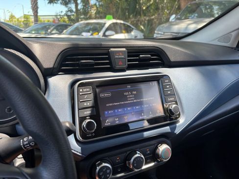 Used 2025 Nissan Versa SV FWD image 22