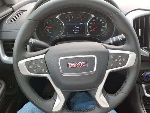 Used 2024 GMC Terrain SLT w/ Tech Package FWD image 24