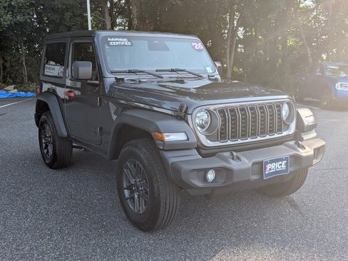 Used 2026 Jeep Wrangler Sport AWD/4WD image 3