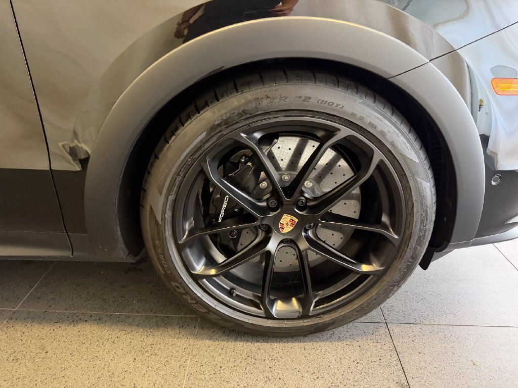 Certified 2025 Porsche Cayenne Turbo GT AWD/4WD image 13