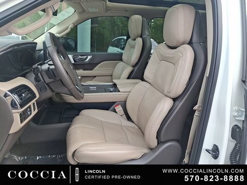 Certified 2023 Lincoln Navigator L Reserve AWD/4WD image 12