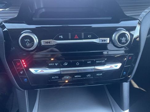 Certified 2023 Ford Explorer Limited w/ Equipment Group 301A image 19