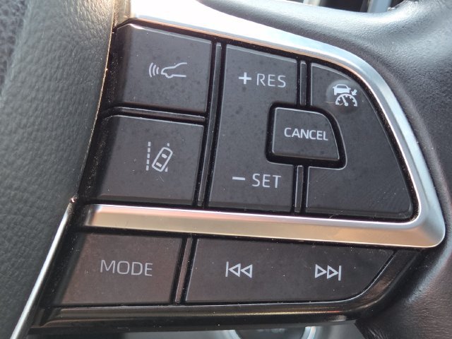 Used 2021 Toyota Highlander XSE AWD/4WD image 35