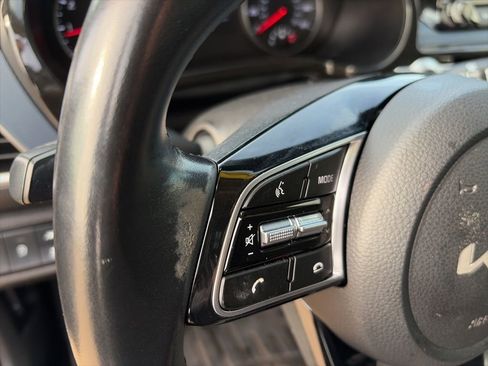 Used 2023 Kia Seltos S w/ Navigation Package image 12