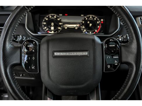 Used 2018 Land Rover Range Rover Sport HSE image 18