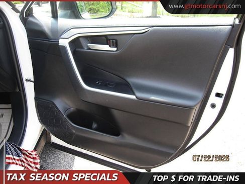 Used 2021 Toyota RAV4 XSE AWD/4WD image 23