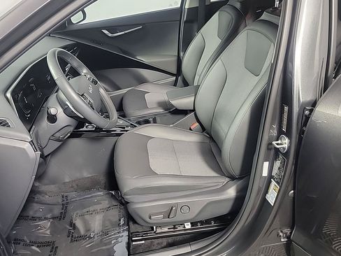 Used 2023 Kia Niro EX FWD image 18