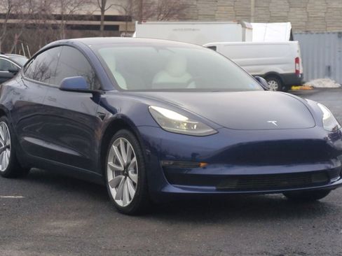 Used 2021 Tesla Model 3 Long Range image 3
