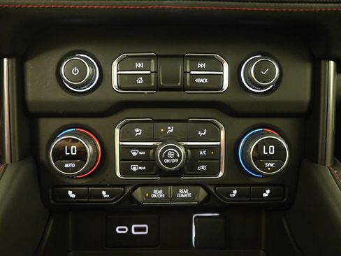 Used 2023 Chevrolet Tahoe RST AWD/4WD image 29