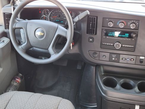New 2025 Chevrolet Express 3500 w/ Power Convenience Package image 32