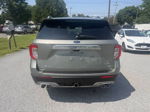 Used 2020 Ford Explorer Platinum w/ Premium Technology Package AWD/4WD image 4
