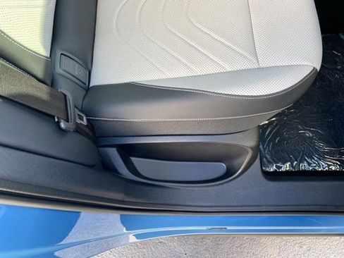 New 2025 Volkswagen Tiguan SE w/ Panoramic Sunroof Package image 52