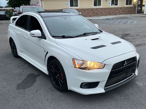 Used 2015 Mitsubishi Lancer Evolution Final Edition AWD/4WD image 3