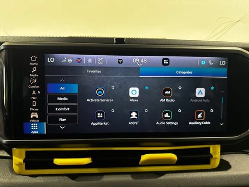 Used 2024 Jeep Wrangler Unlimited Sahara w/ Technology Group AWD/4WD image 38