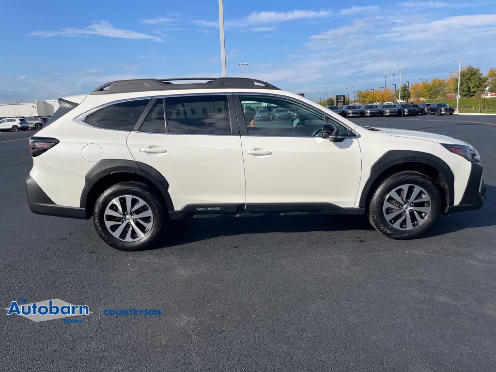 Used 2024 Subaru Outback Premium AWD/4WD image 6