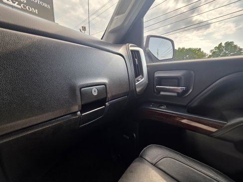 Used 2018 GMC Sierra 1500 SLT AWD/4WD image 19