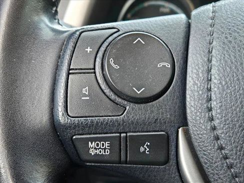 Used 2016 Toyota RAV4 Limited image 12